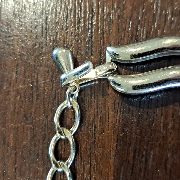 Monet Necklace 16"  Wave Link Goldtone - Picture 5 of 7